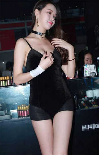 驯服年轻的妻子中文版