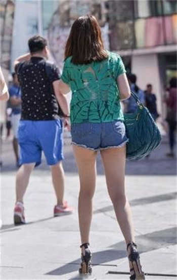快手韩婧格打扑克原视频