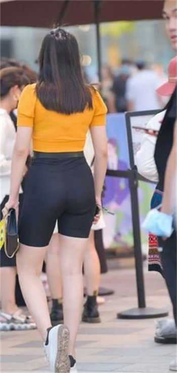 跳舞跳着跳着衣服越来越少