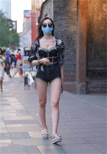 苏清歌麻豆巴士