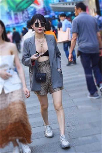 恨锁金莲李瓶儿的结局