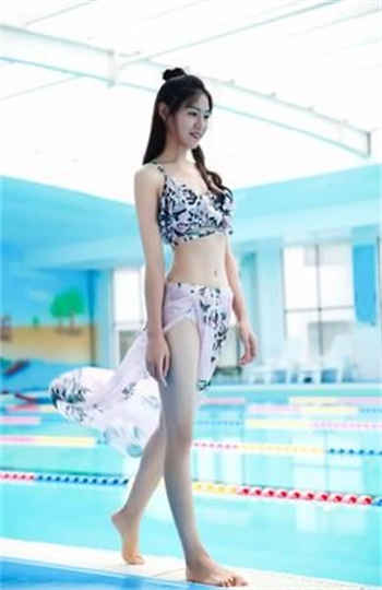女银行员暴走办公室电影