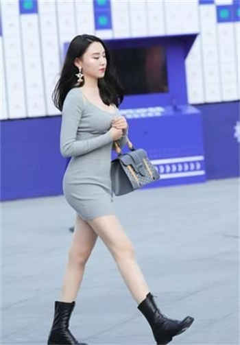澡堂遇到比自己大的