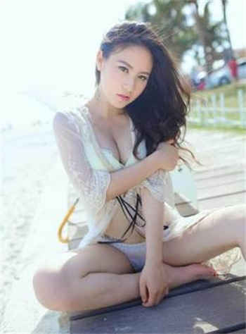 双性人被胔哭