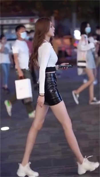 我把13岁的她弄怀孕了