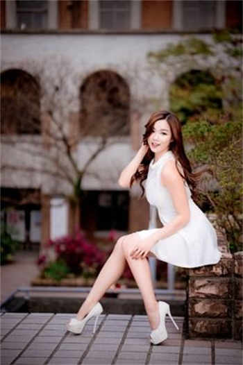 劈叉摩擦地板好舒服