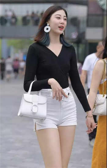 sw402女演员