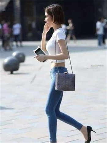 她成了五个大佬的祖宗