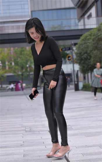 女租客和男房主 电视剧