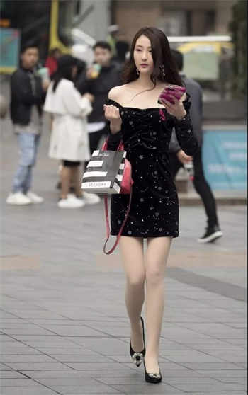 linodeiphone女人拉屎