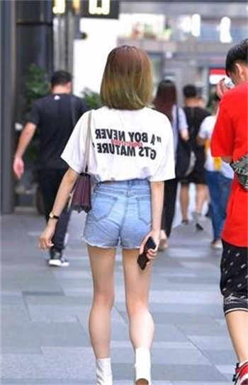 长颈鹿的围巾电子书
