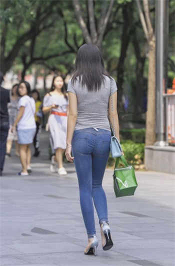 卡哇伊网红三寸正在播放