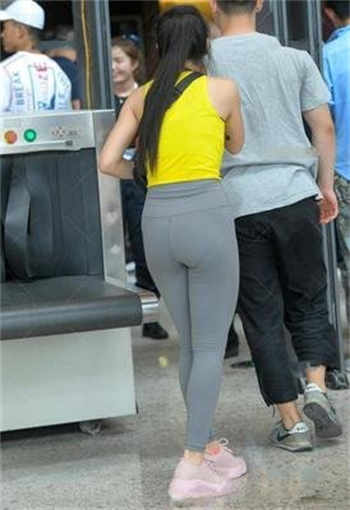 逛内衣店高考过后小说